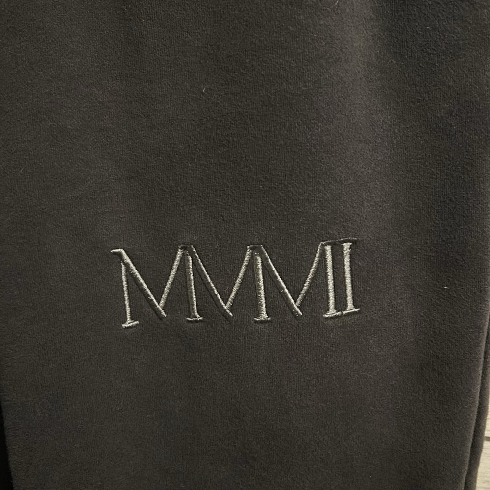 My Mum Made It Embroidered Fleece Joggers Size Small - Picture 4 of 10
